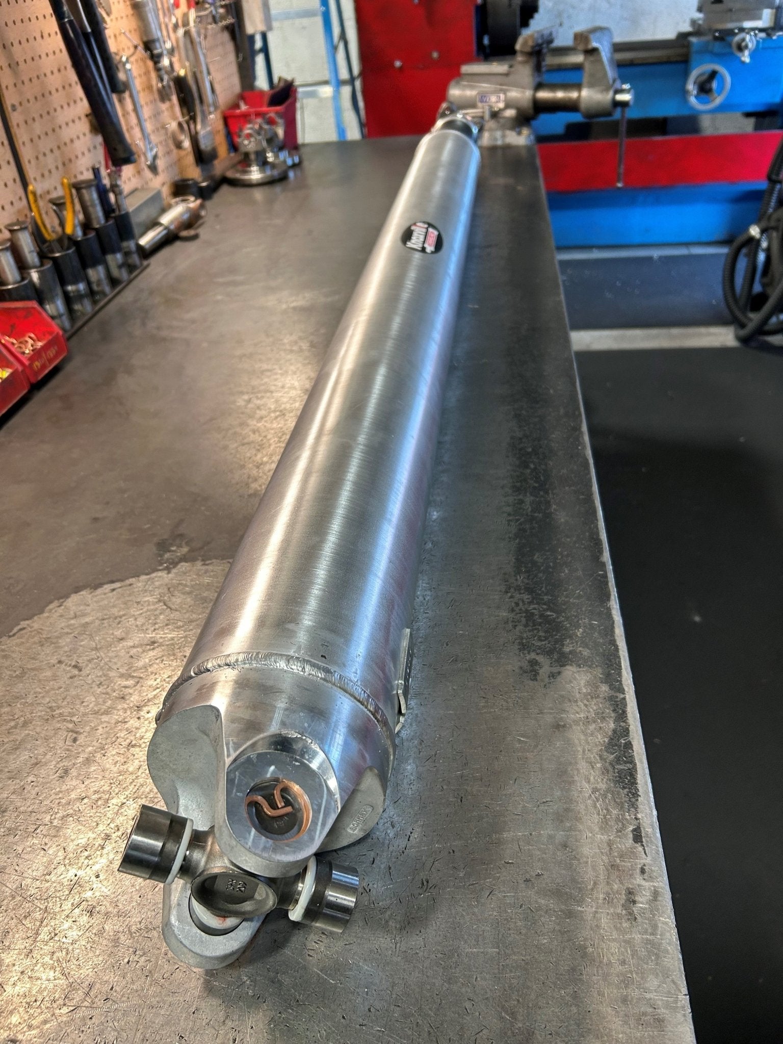 FORD F250 & F350 ONE PIECE DRIVELINE / DRIVESHAFT CONVERSION - KNOXVILLE DRIVELINE